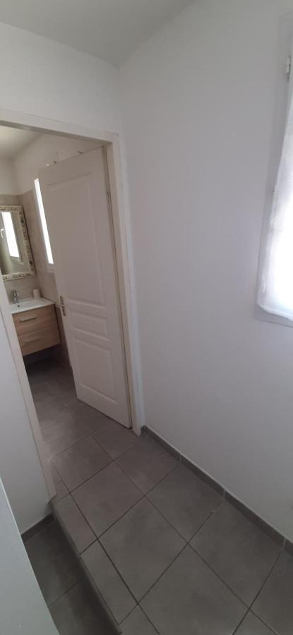 Jolie Maisonnette A Proximite De Toutes Commodites Saintes-Maries-de-la-Mer Exterior photo